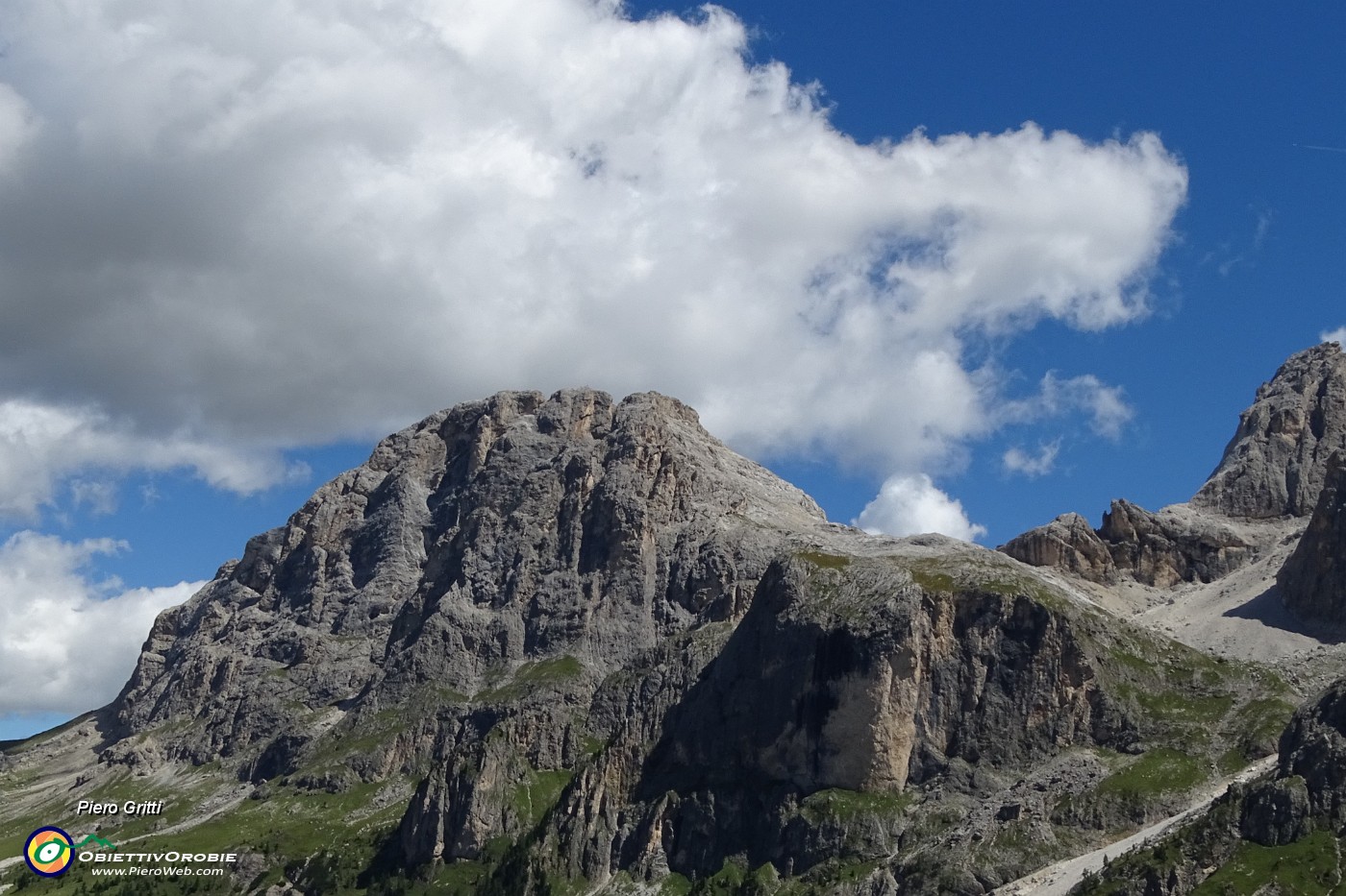 15 Di fronte a noi il Monte Mulaz da salire.JPG